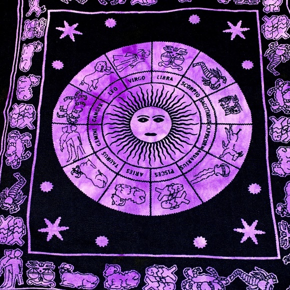 Tote Zodiac Tie Dye - Picture 2 of 2